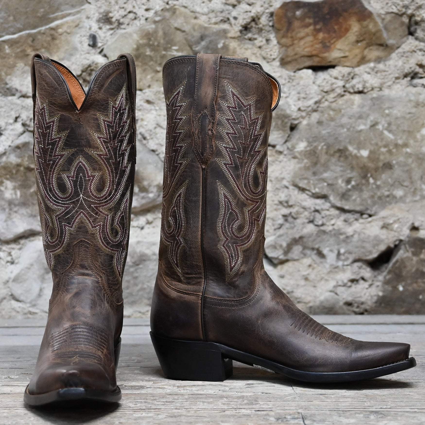 Lucchese men’s 13-inch goat leather western boot in chocolate madras finish with toe medallion