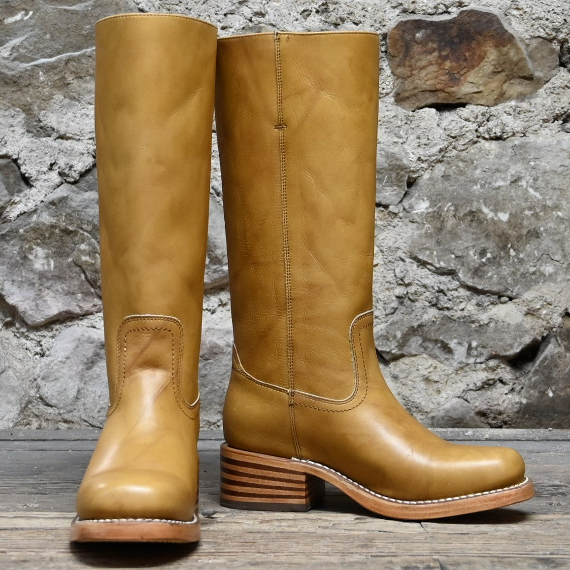 FRYE Women's Campus 14L Boot - Classic Knee High Leather Boots With 1¾" Heel