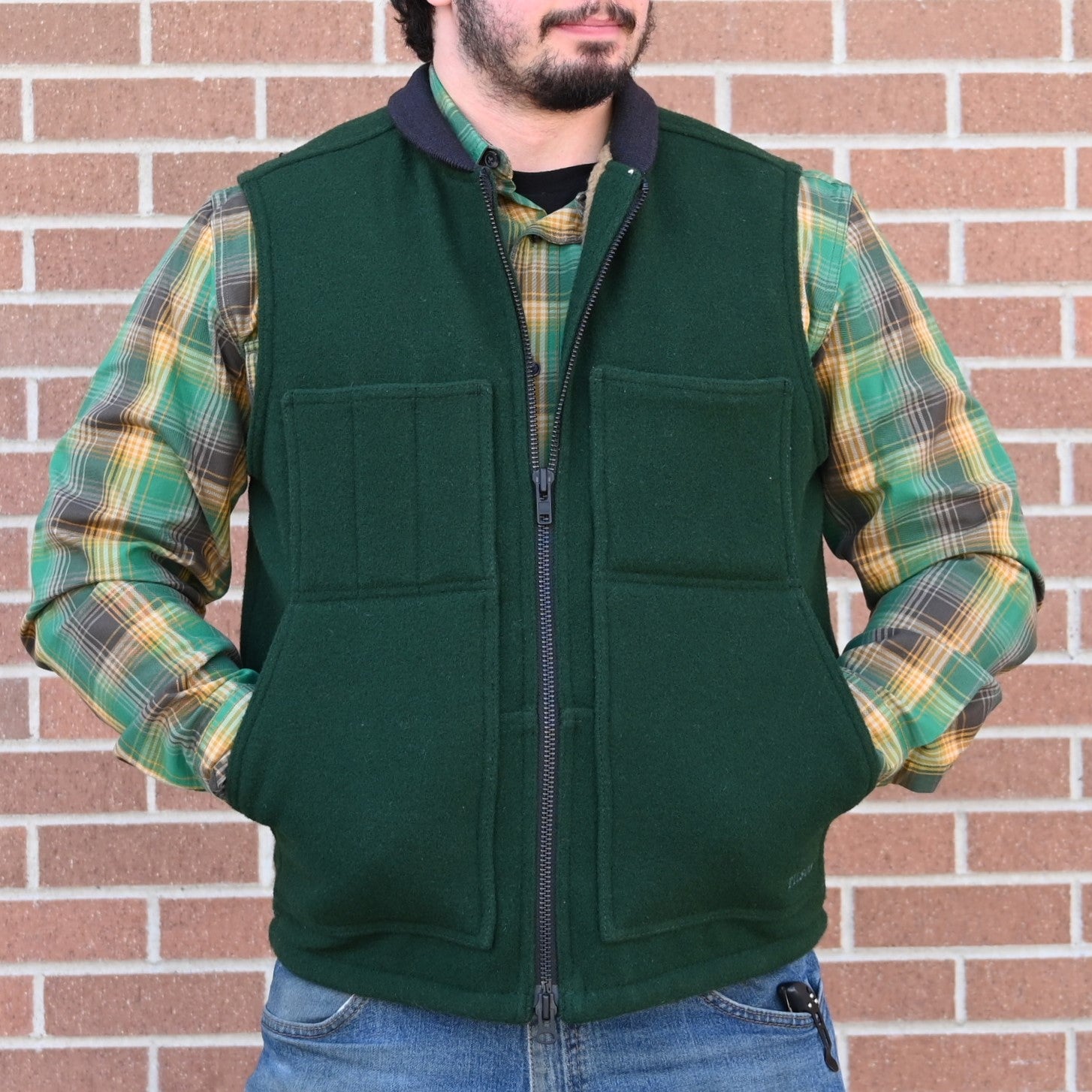 Filson Lined Mackinaw Wool Work Vest โ Dark Spruce Charcoal