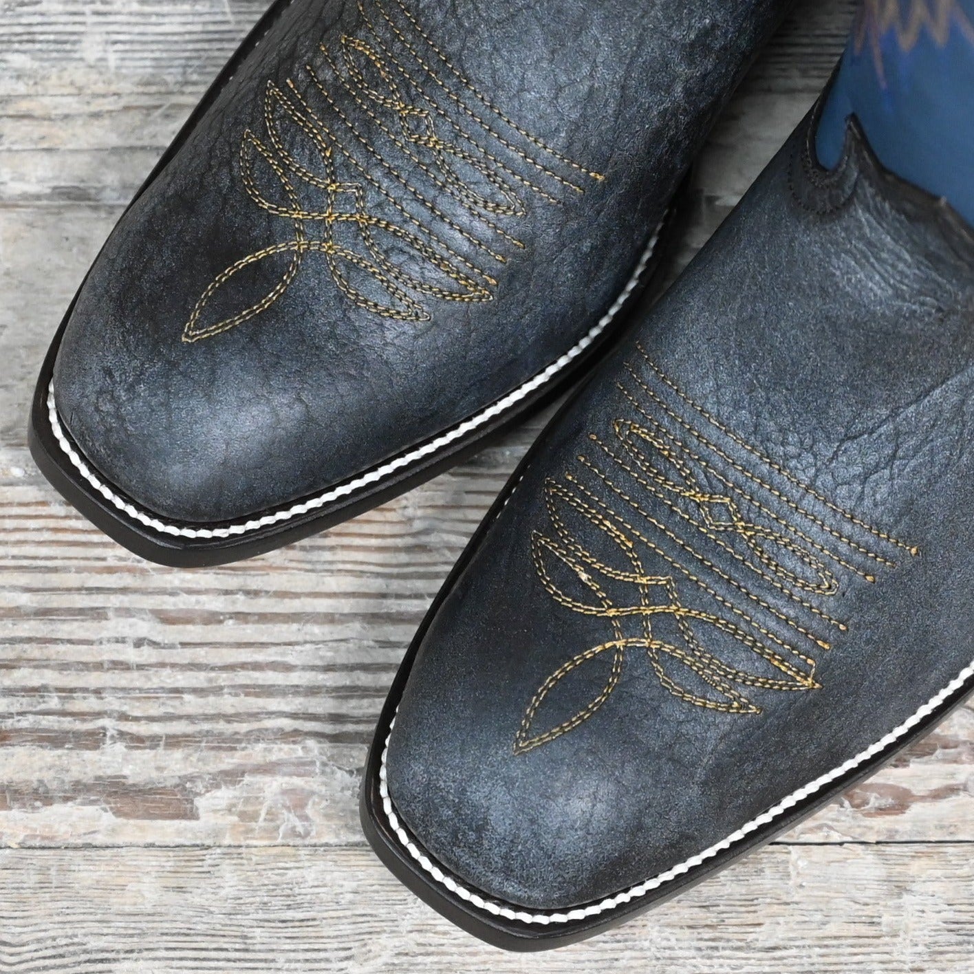 Nutted Calf Tobacco Bison Boot on Custom "Cowboy" Last view of toe