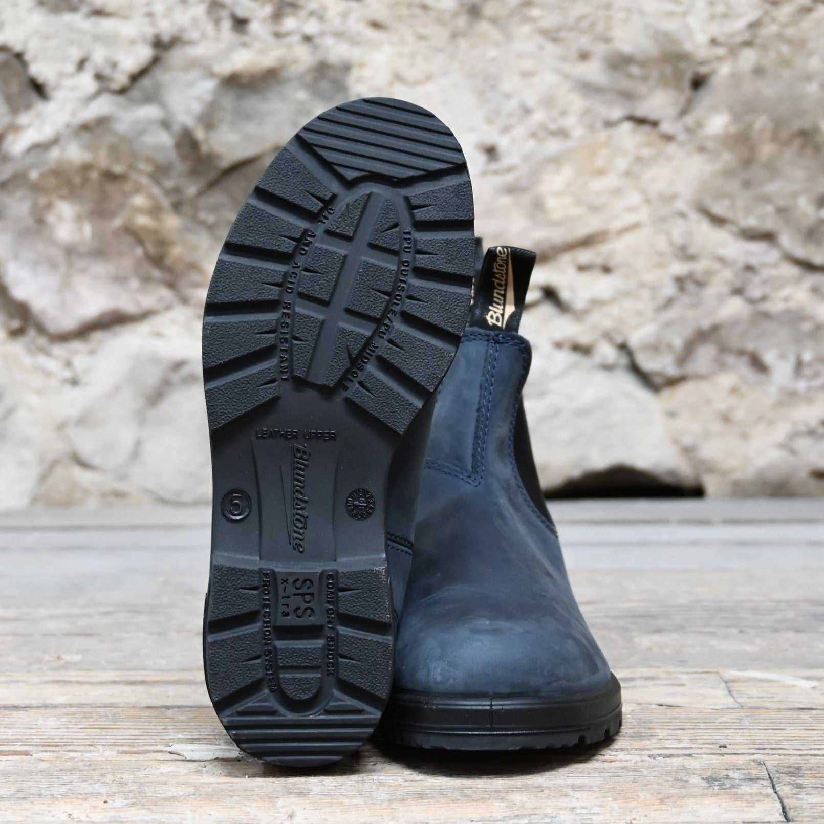 Blundstone Chelsea In Blueberry Leather With Black Elastic view of bottom