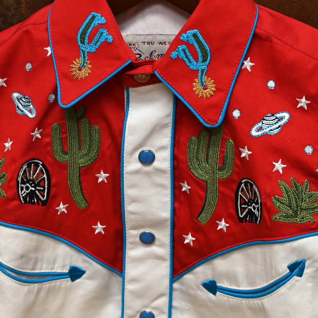 Rockmount Youth Vintage 2 Tone Red IVO Cactus Star view of detail