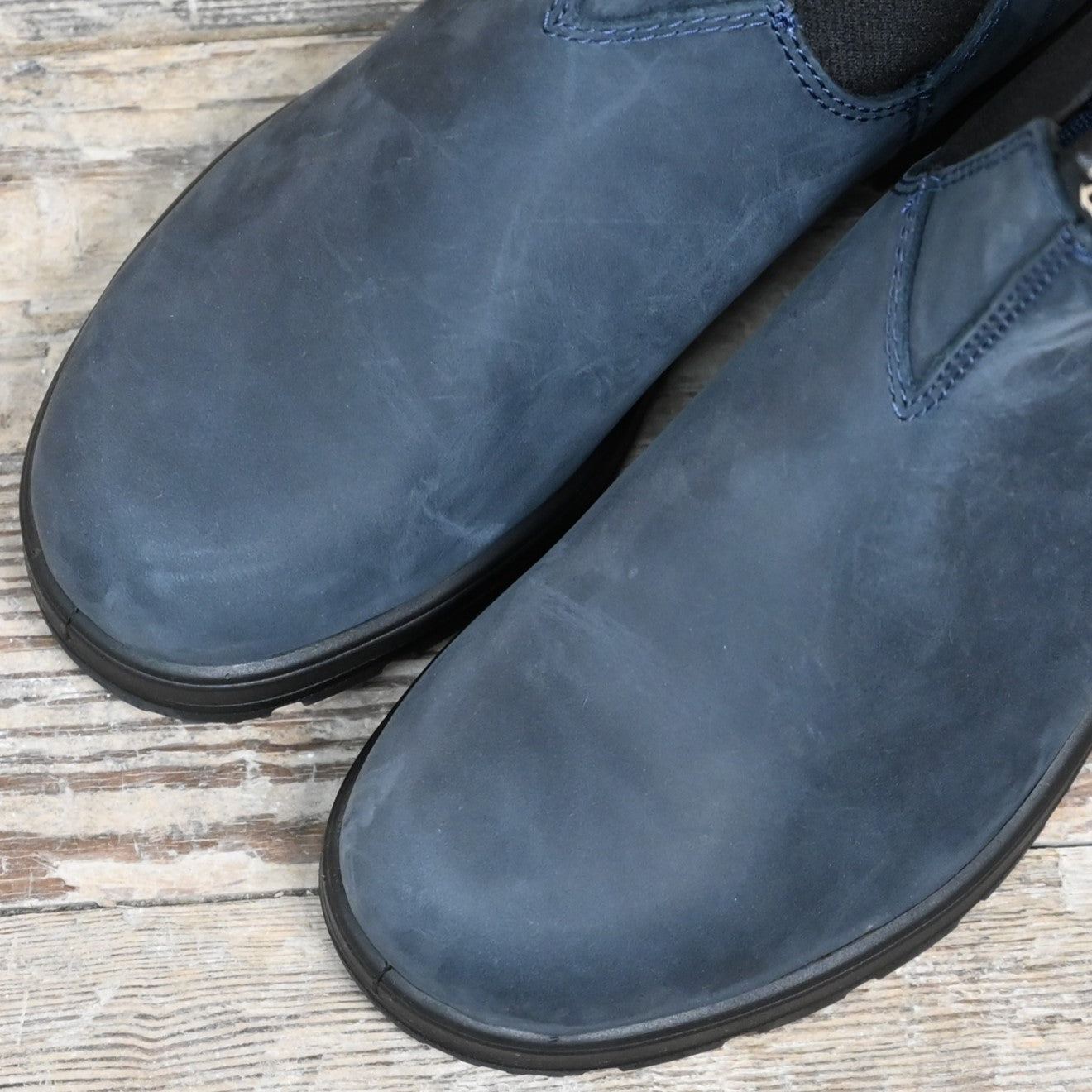 Blundstone Chelsea boots in blueberry leather with black elastic panels and pull-tabs