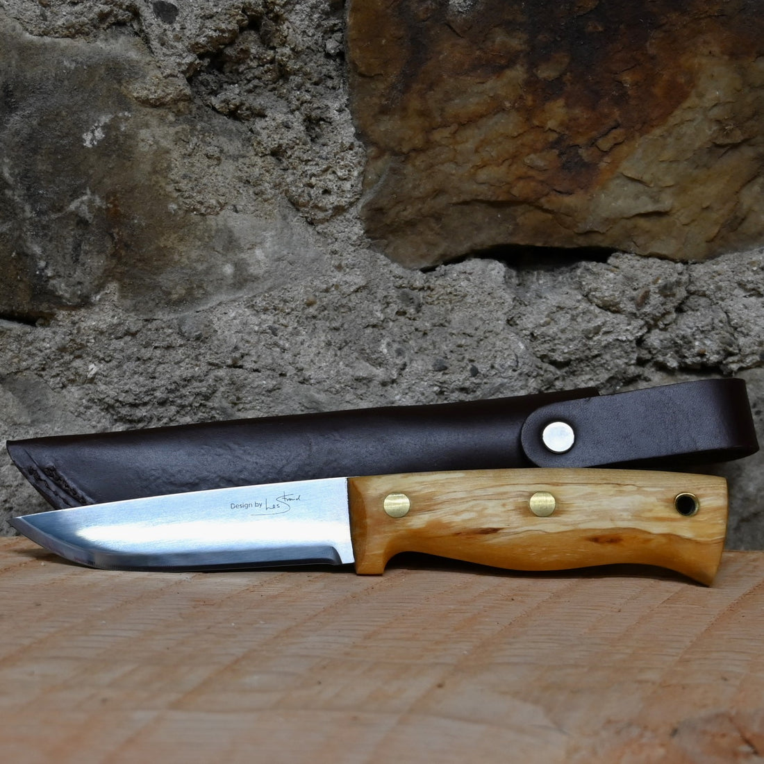 Helle Temagami Carbon Steel Knife view of knife