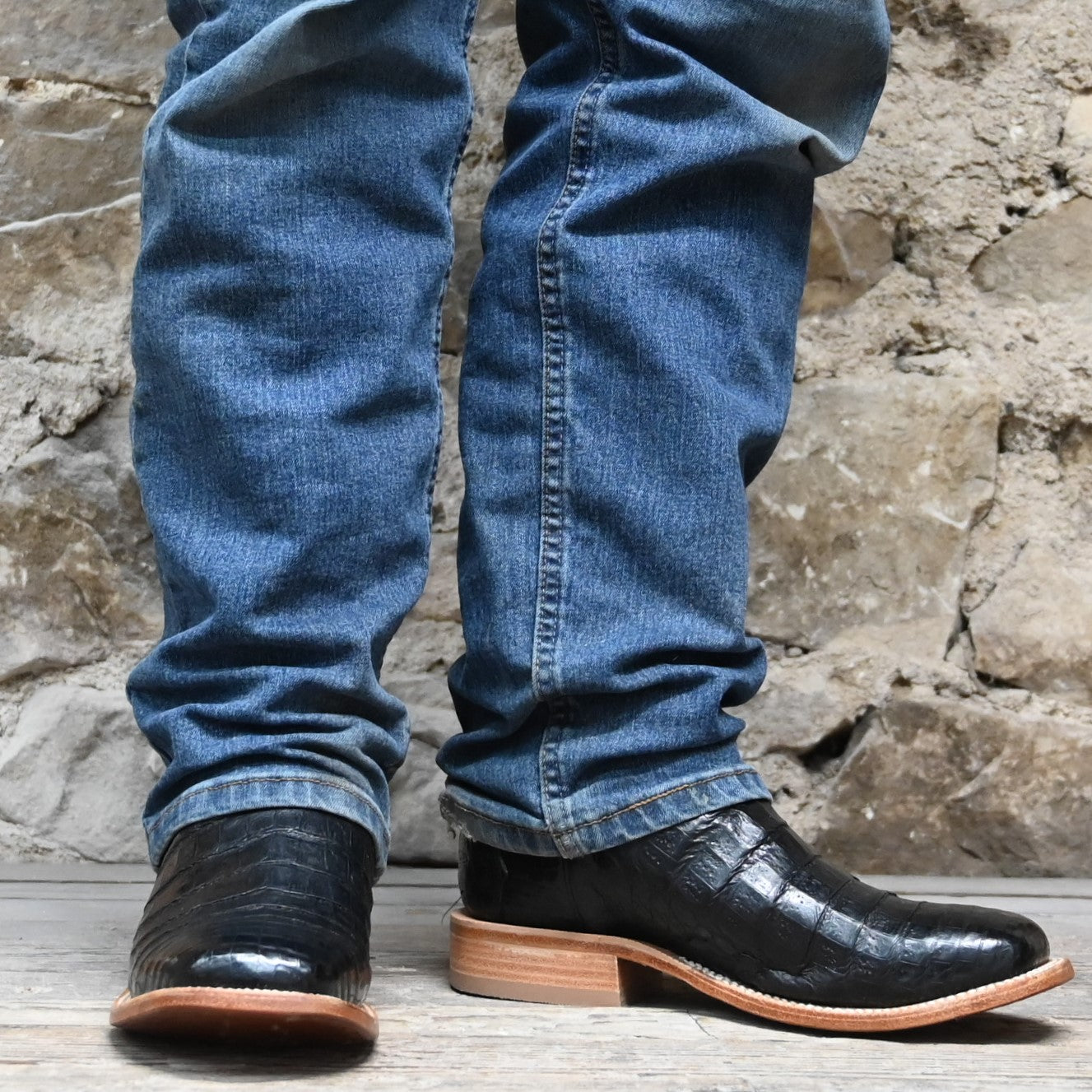 View of Hyer BIG BOW 13" boots featuring a honey vintage goat upper and black belly matte caiman vamp with historic stitch pattern