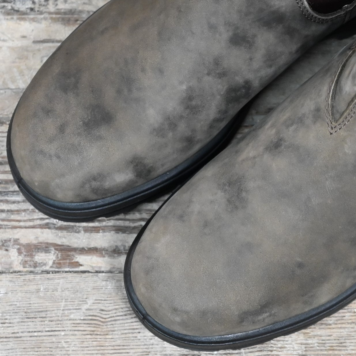 Blundstone Slip On Waterproof Thinsulate In Rustic Brown view of toe