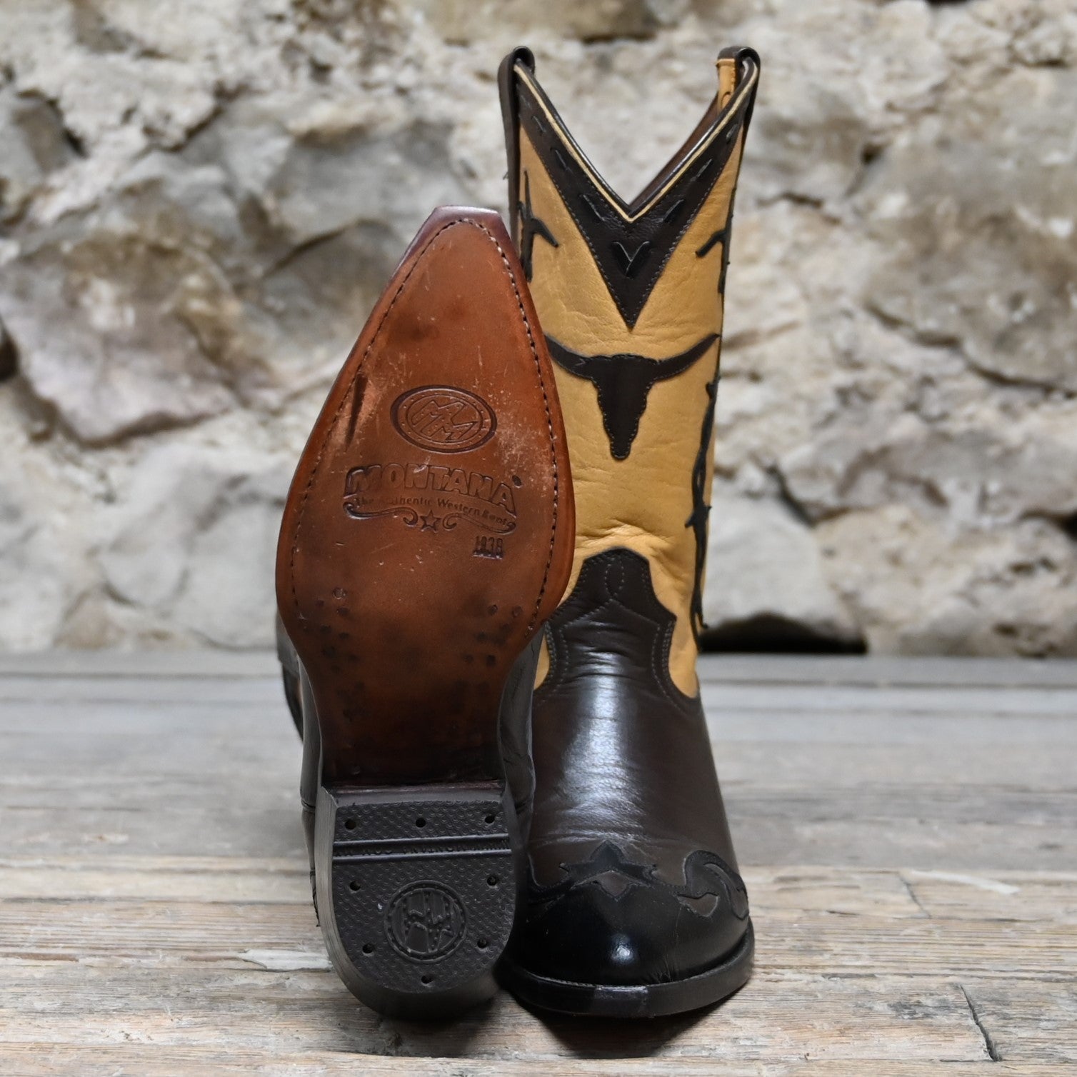 Ladies 11" Leather Boot W/Tan Uppers, & Steerhead/Barbed Wire Design view of bottom