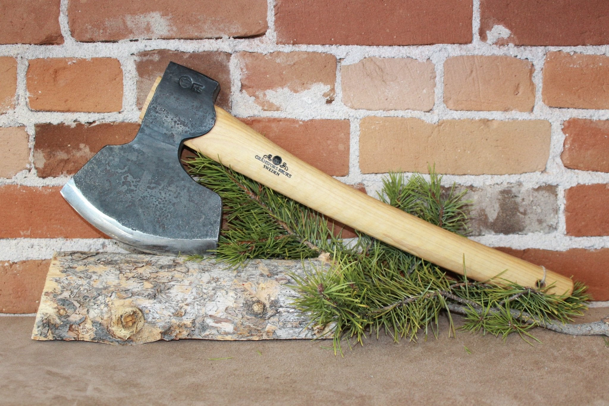 Gränsfors Bruk Broad Axe 1900 Right-Angled Sharpened Bevel On Left