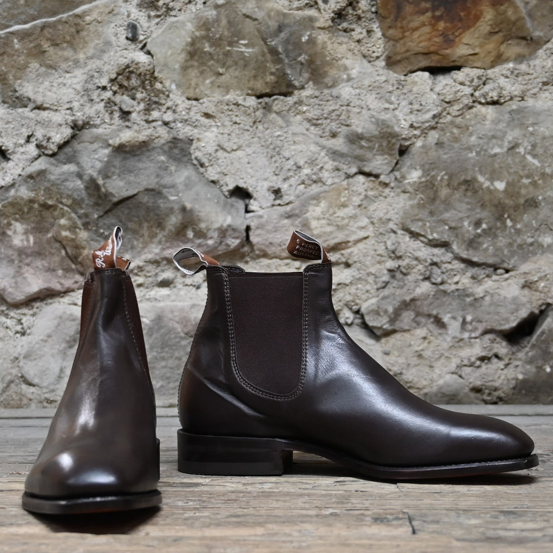 R.M. Williams Kangaroo Craftsman Boot In Chestnut view of front and side