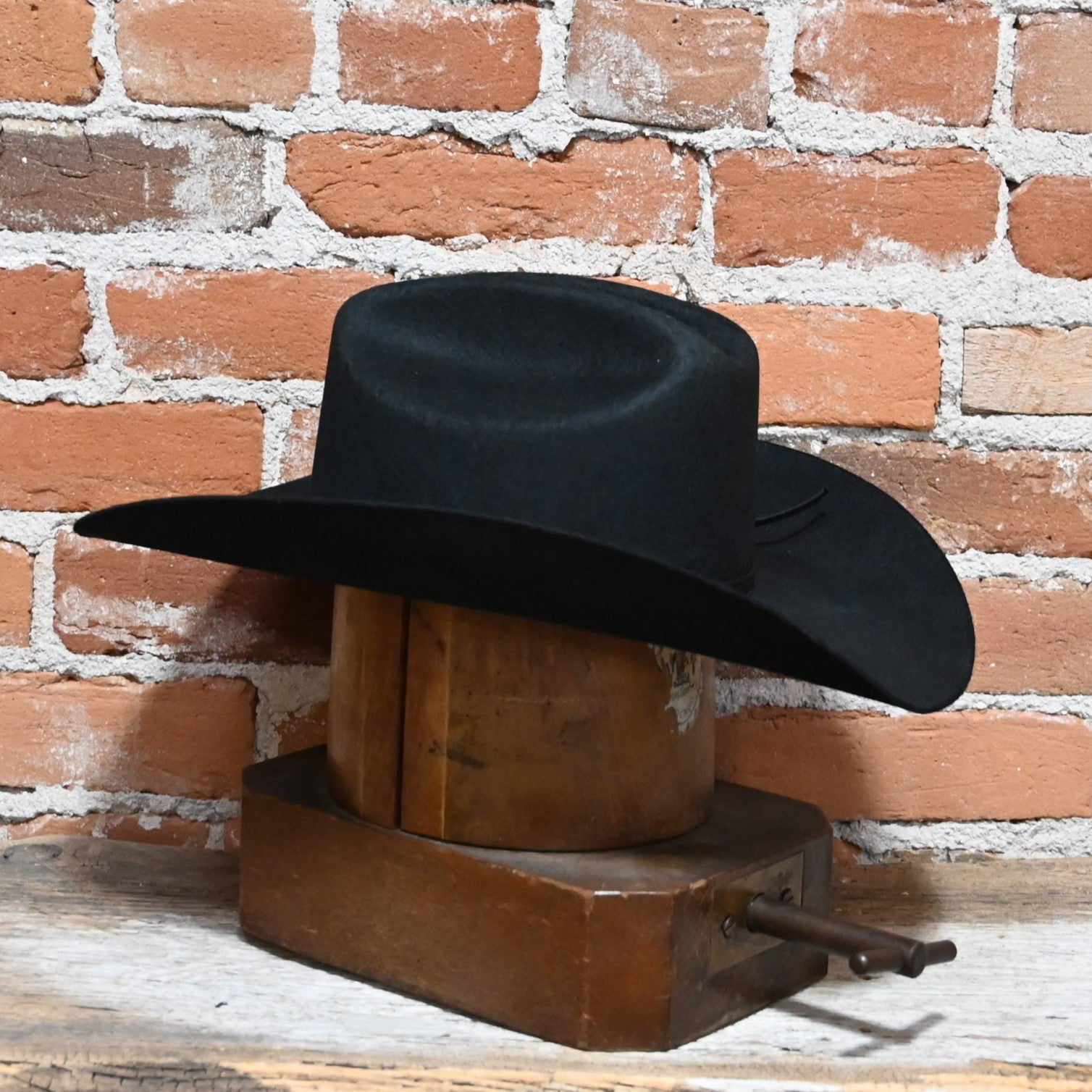 Resistol Crossroads Jr Felt Hat in Black view of hat