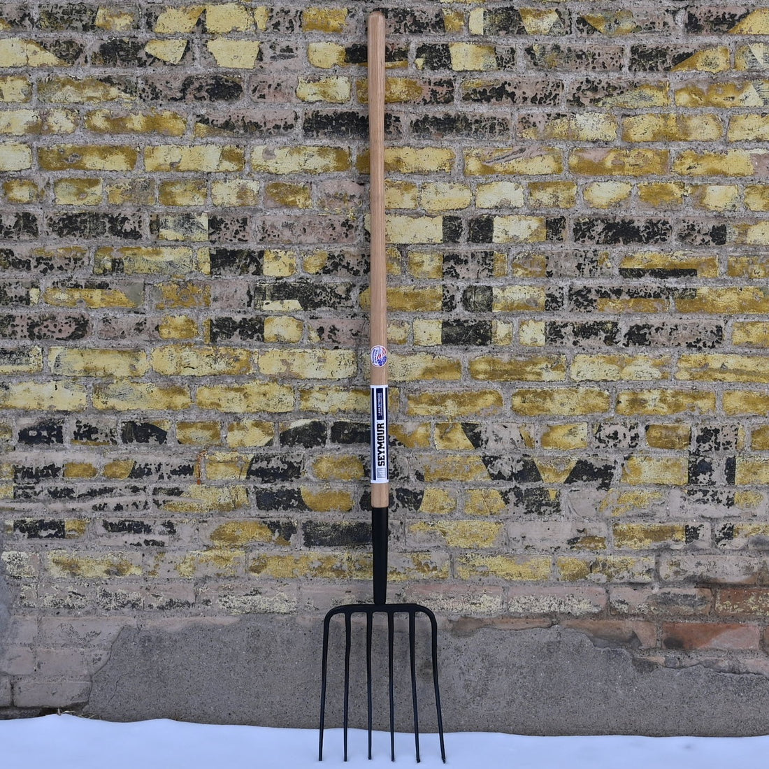 Seymour® 6 Tine Forged Manure Fork W/Hardwood Handle view of pitchfork