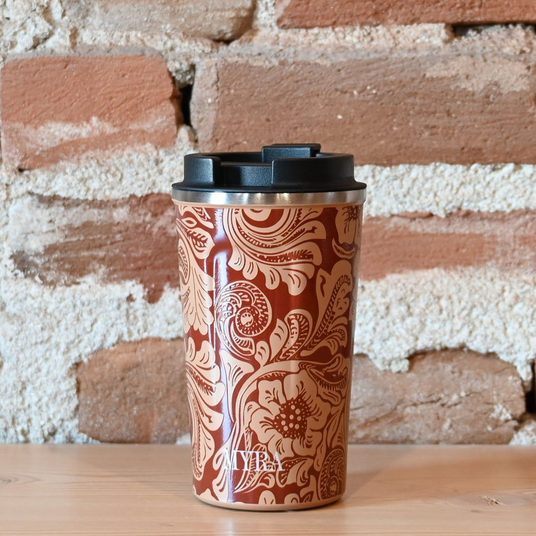 Myra Western Trail Brew stainless steel mug in brown baroque