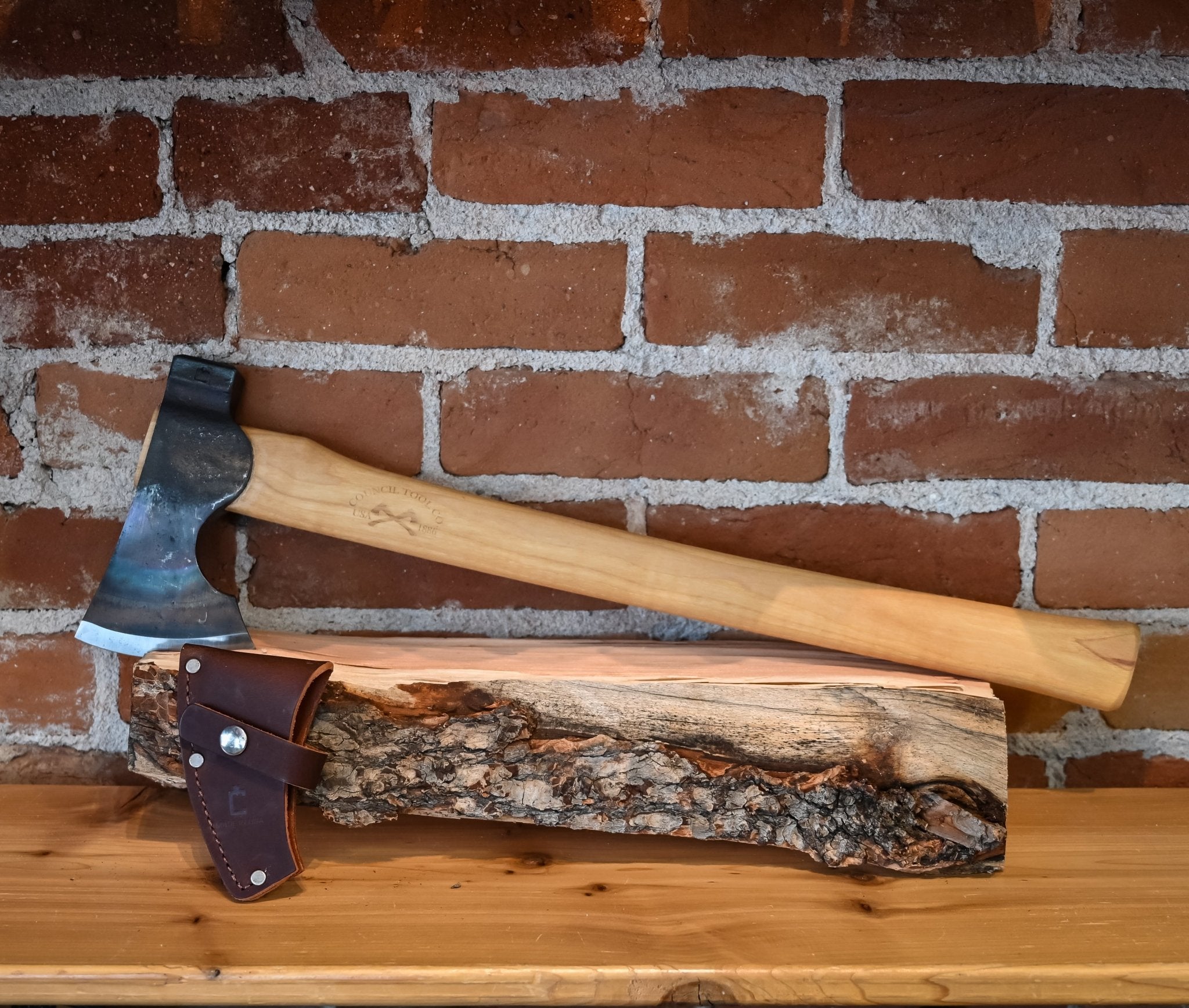 Wood-Craft 1.7lbs Camp Carver Axe W/22&quot; Straight Handle &amp; Mask