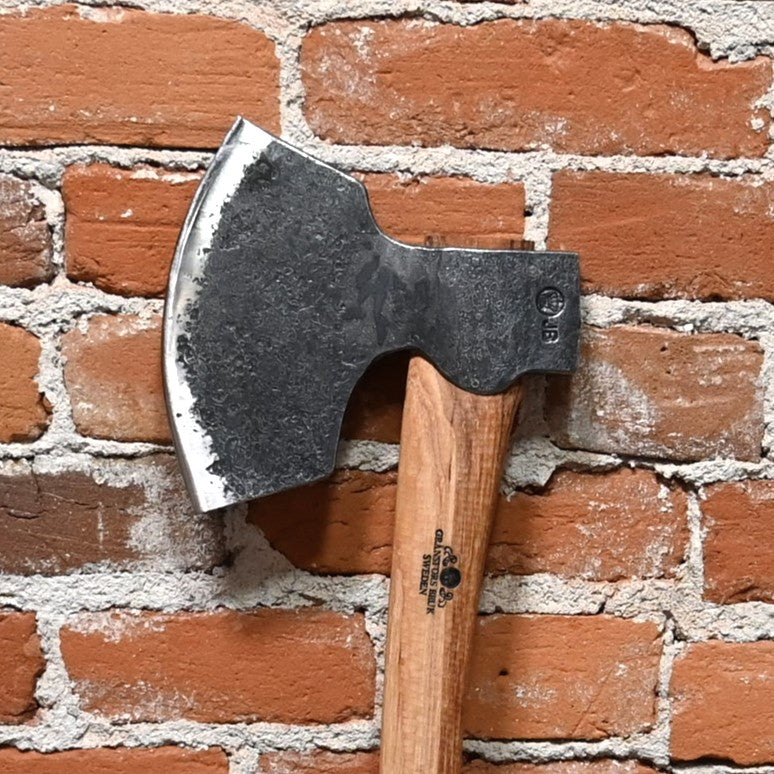 Gränsfors Bruk Broad Axe 1900 Straight Sharpened Bevel On Right close up view of axe