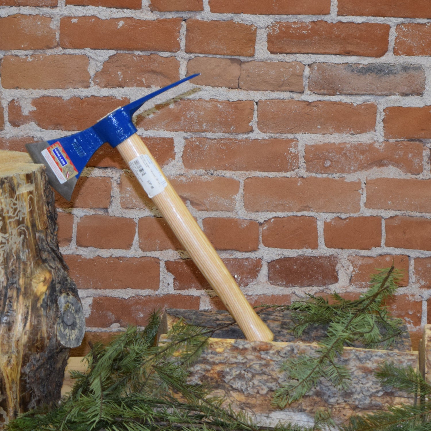 Pick axe, 1500g, beech handle view of axe