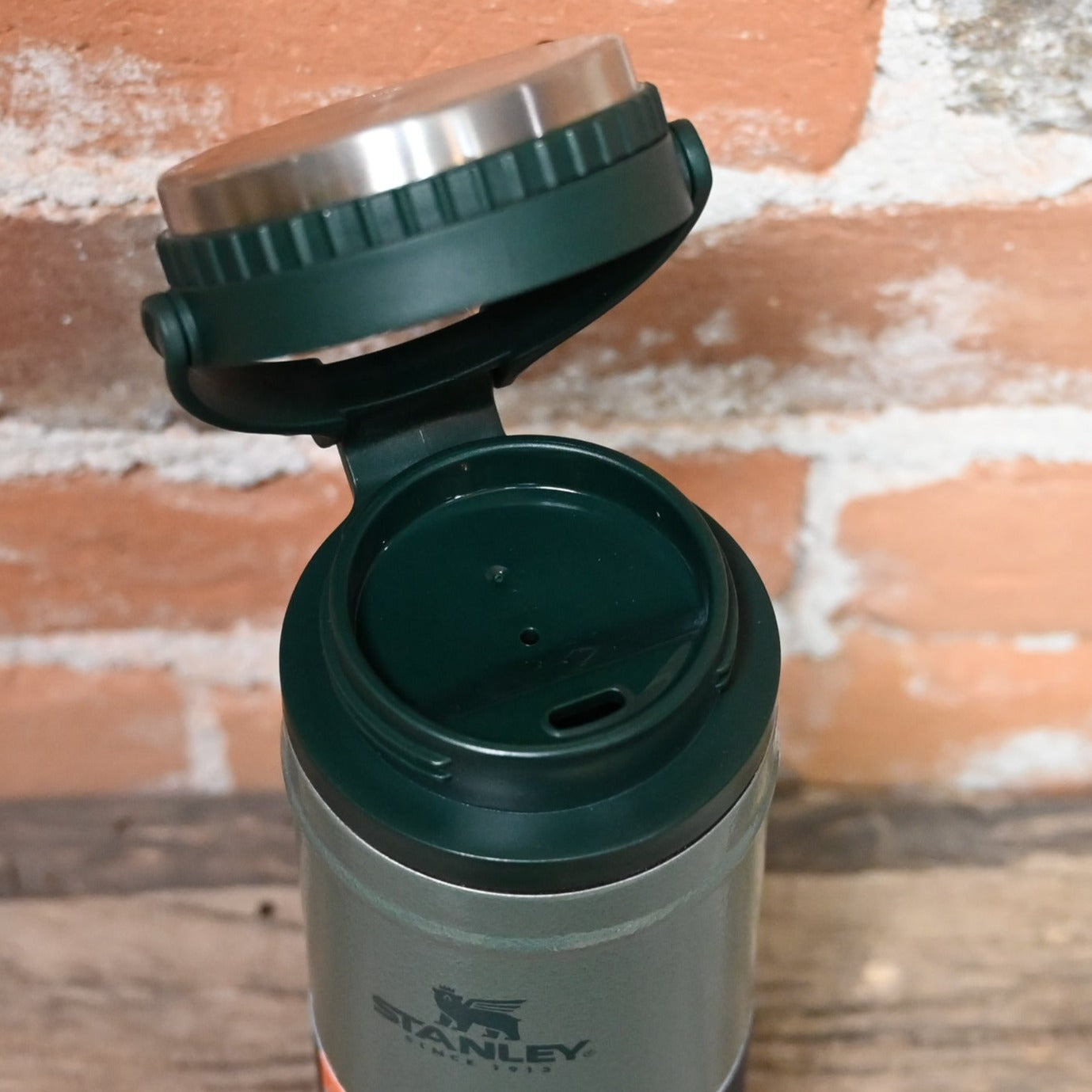 Stanley Classic Travel French Press in Hammertone Green