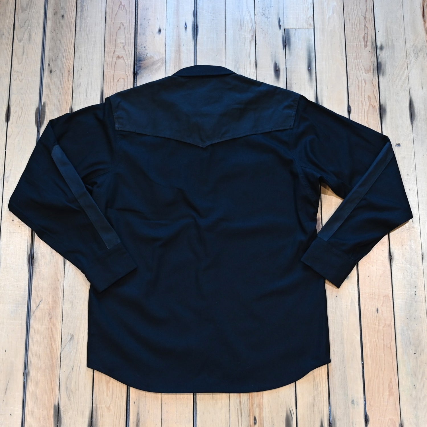 Filson × Wrangler Adventure Shirt in black with canvas overlays and snap pockets