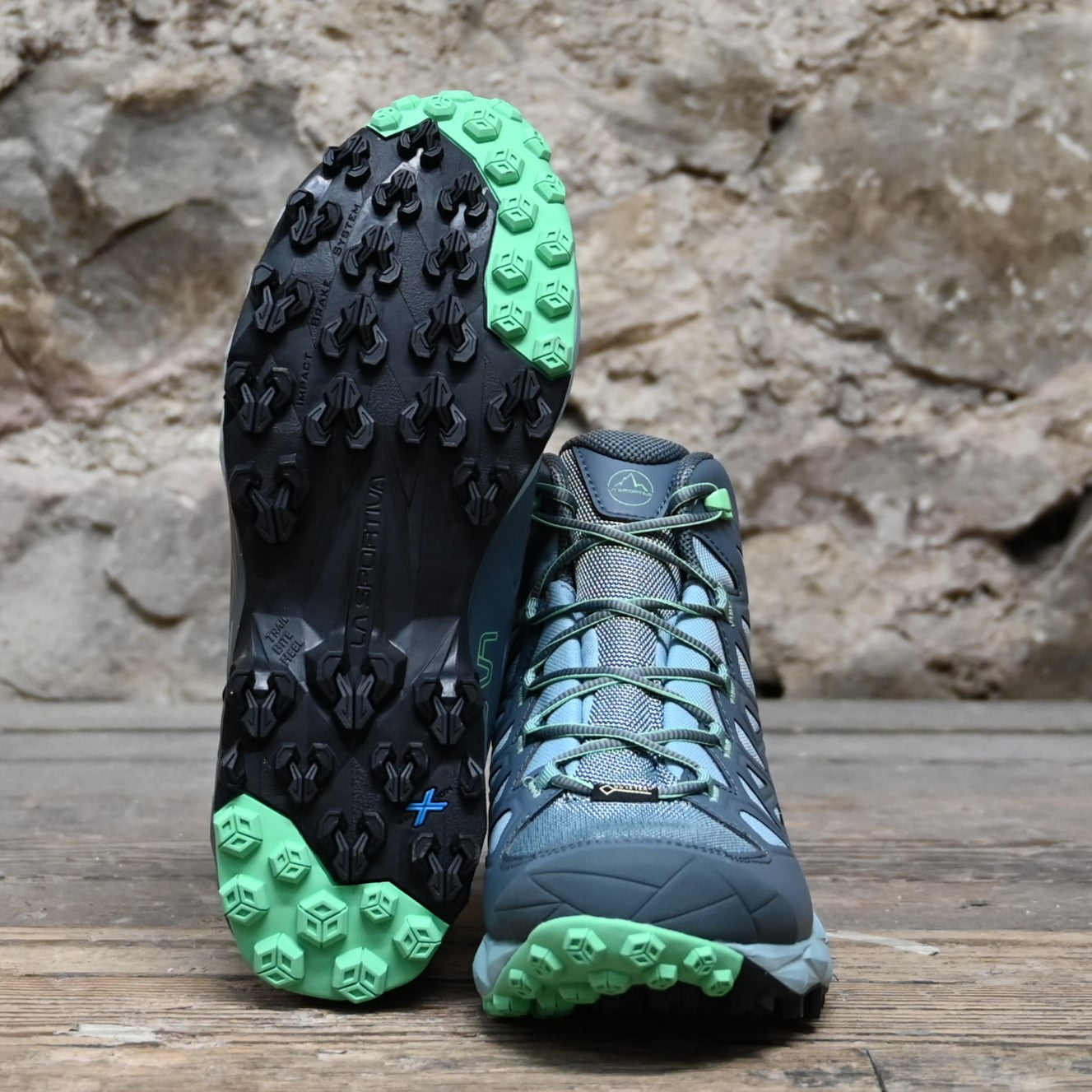 Ladies Blade GTX in Slate and Jade Green view of bottom