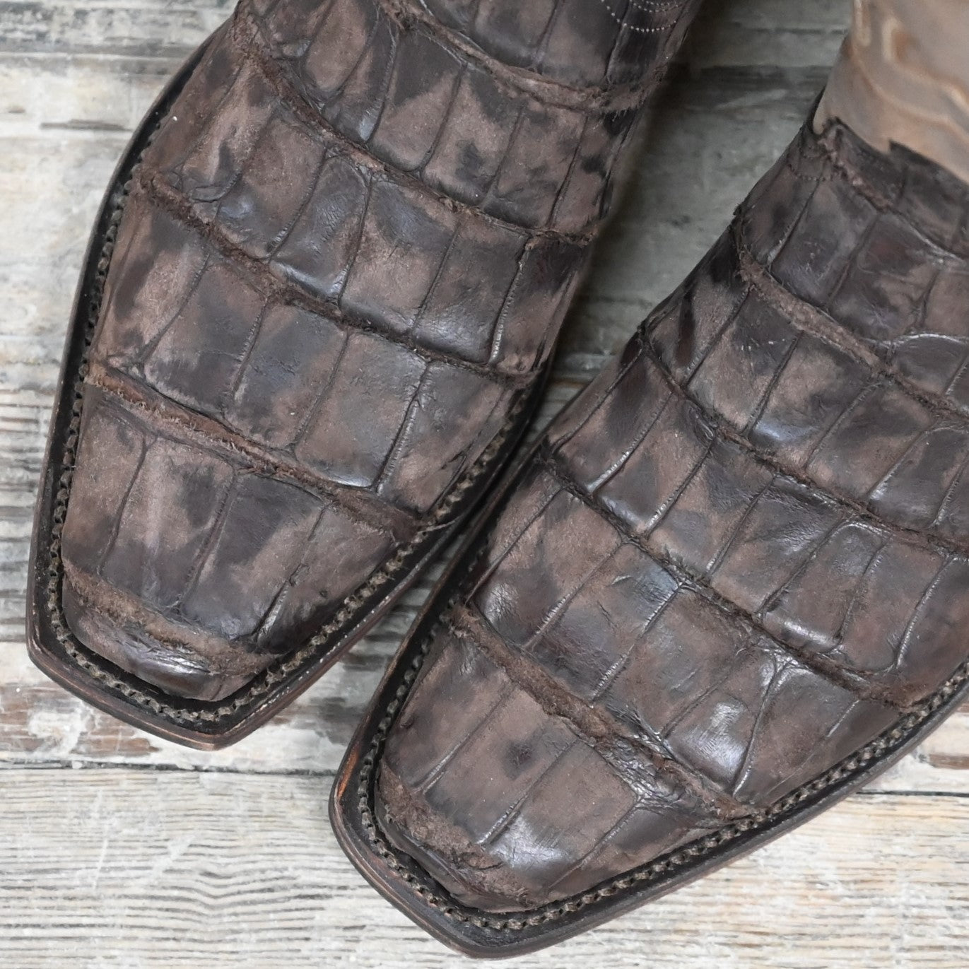 Lucchese Men's 13″ Giant Alligator Boot – Chocolate Distressed