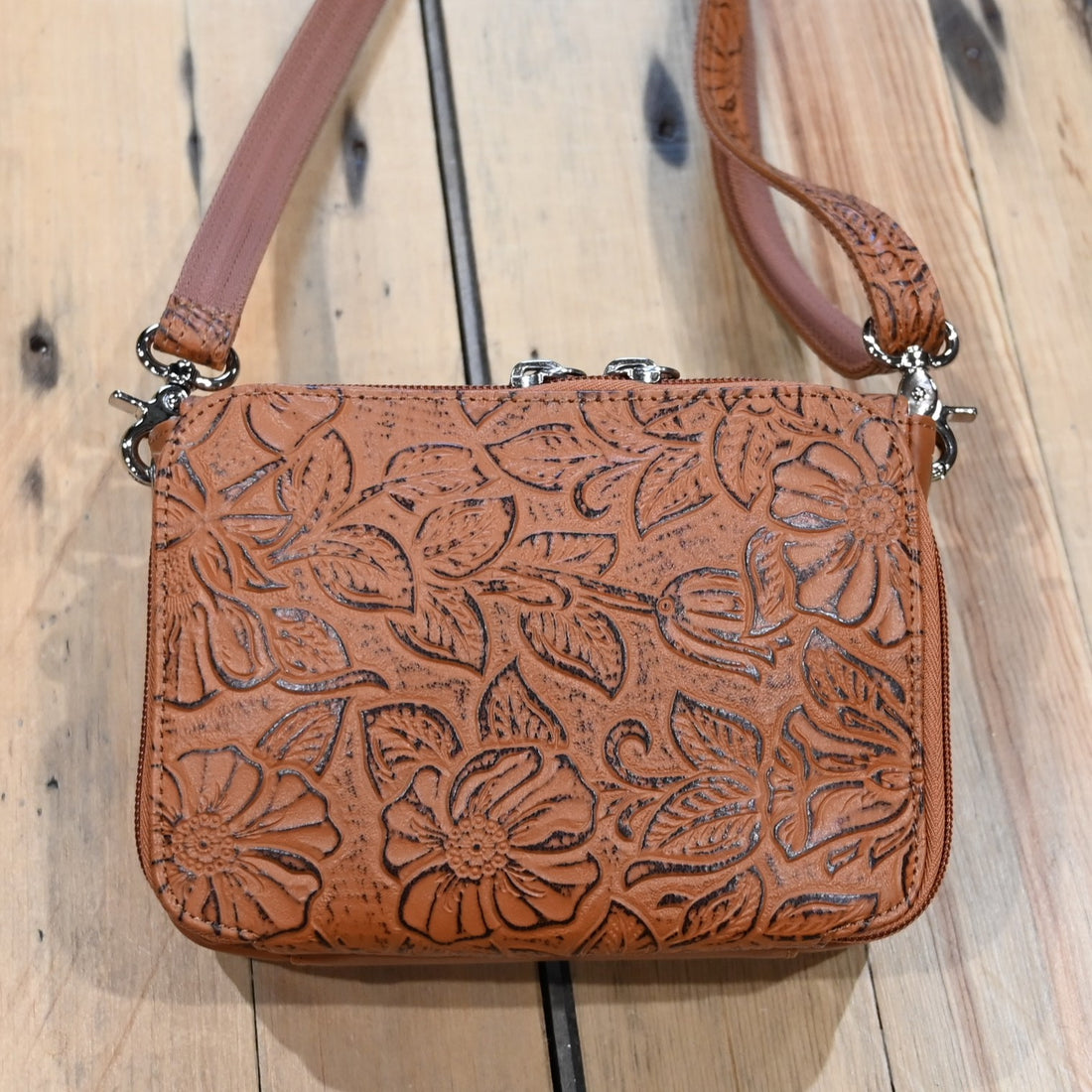 Gun Toten Mamas tan tooled cross-body organizer conceal carry purse