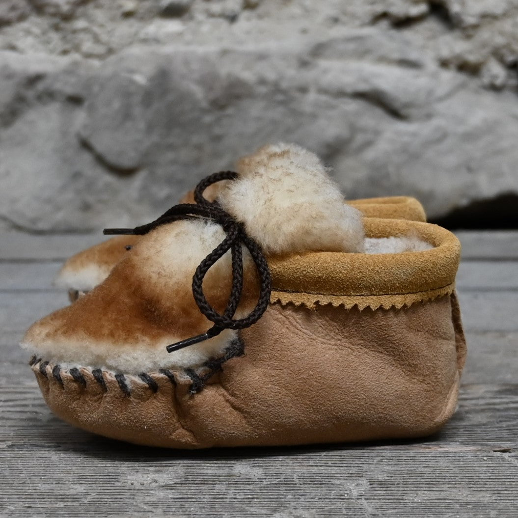 Wapsi &quot;Stony&quot; in Suede and Fleece Lined view of side