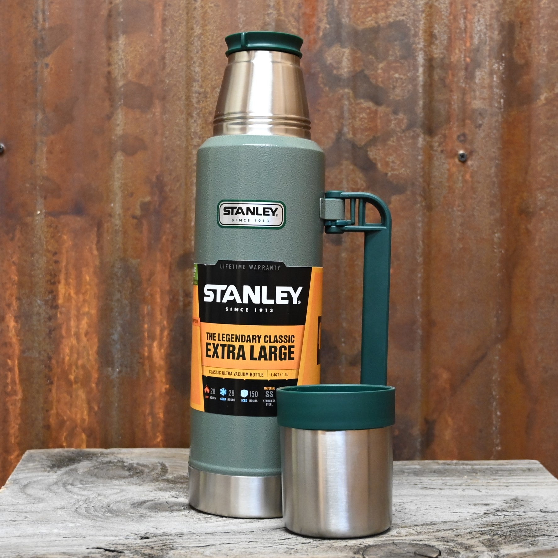 Stanley Classic Ultra Vacuum Bottle In Hammertone Green view of bottle