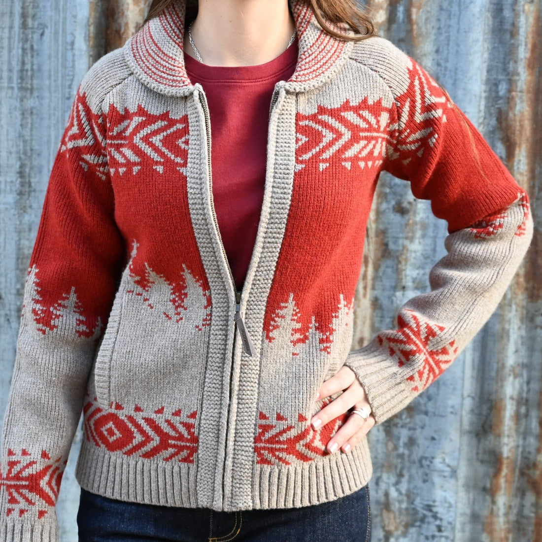 Pendleton Ladies Alpine Lambswool Zip Cardigan in Natural and Scarlet view of front