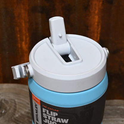 Stanley Classic Flip Straw Jug in Pool view of mouthpiece