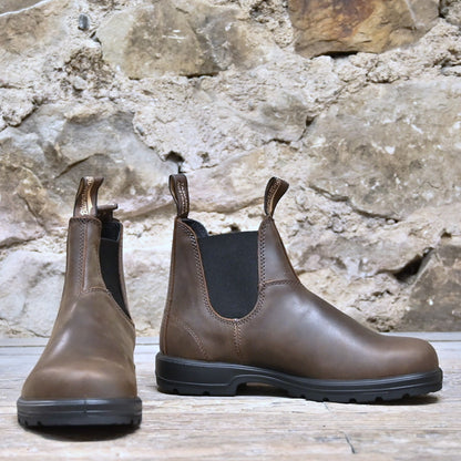 Blundstone Slip On Chelsea Boot in Antique Brown view of front and side
