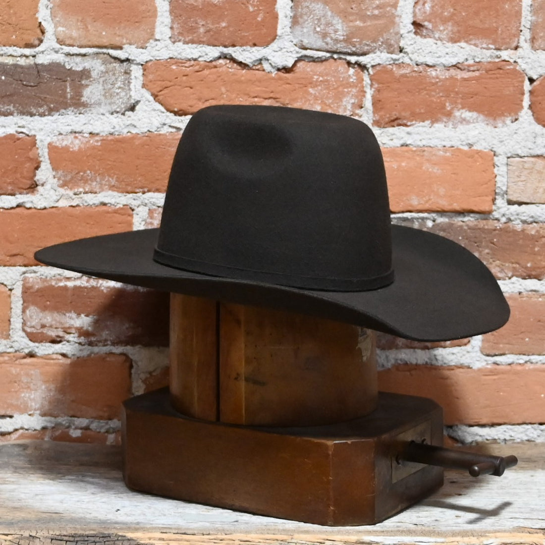 Resistol Pay Window Jr Felt Hat in Brown