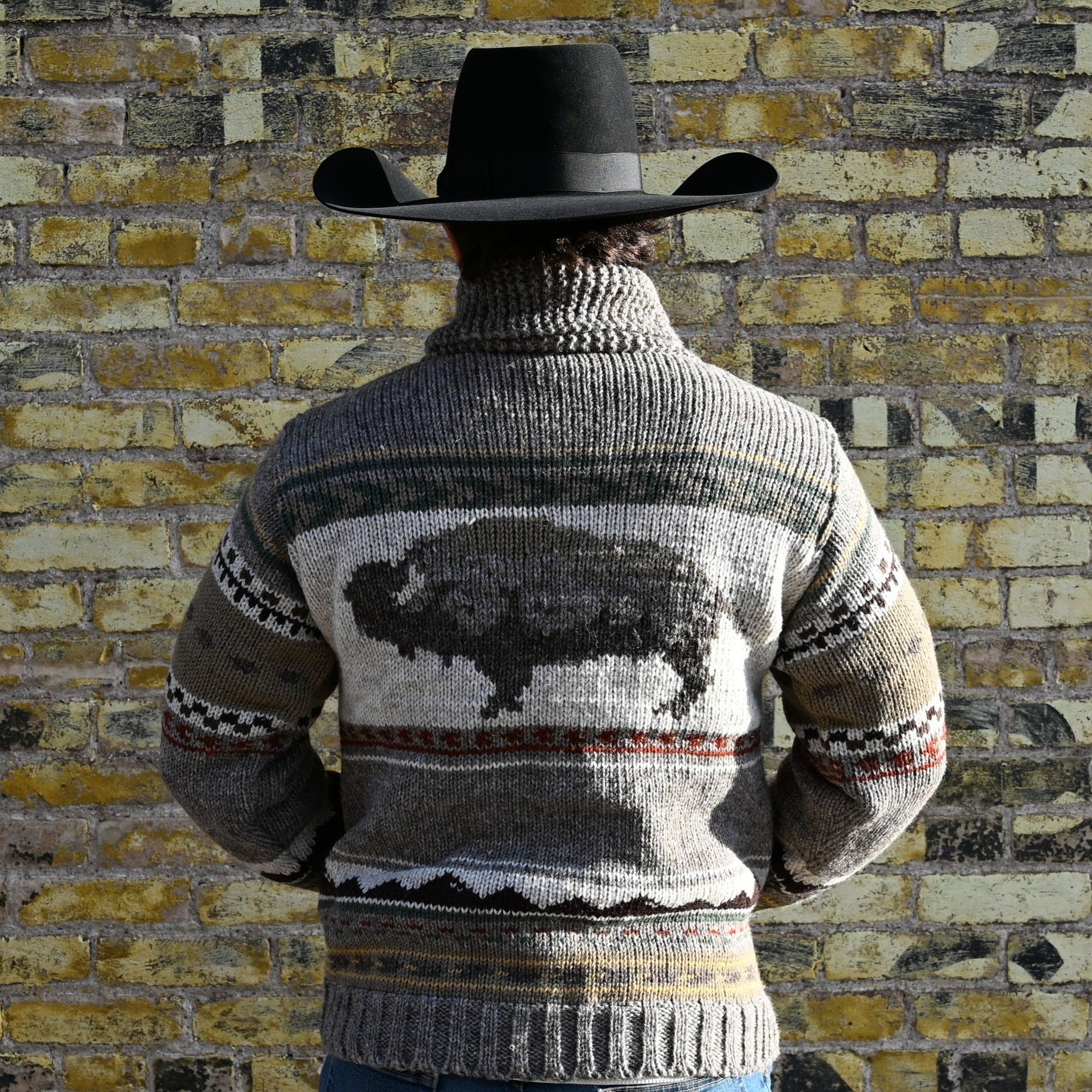 Yellowstone - Mens Wool Knit Sweater with Buffalo in Medium Natural