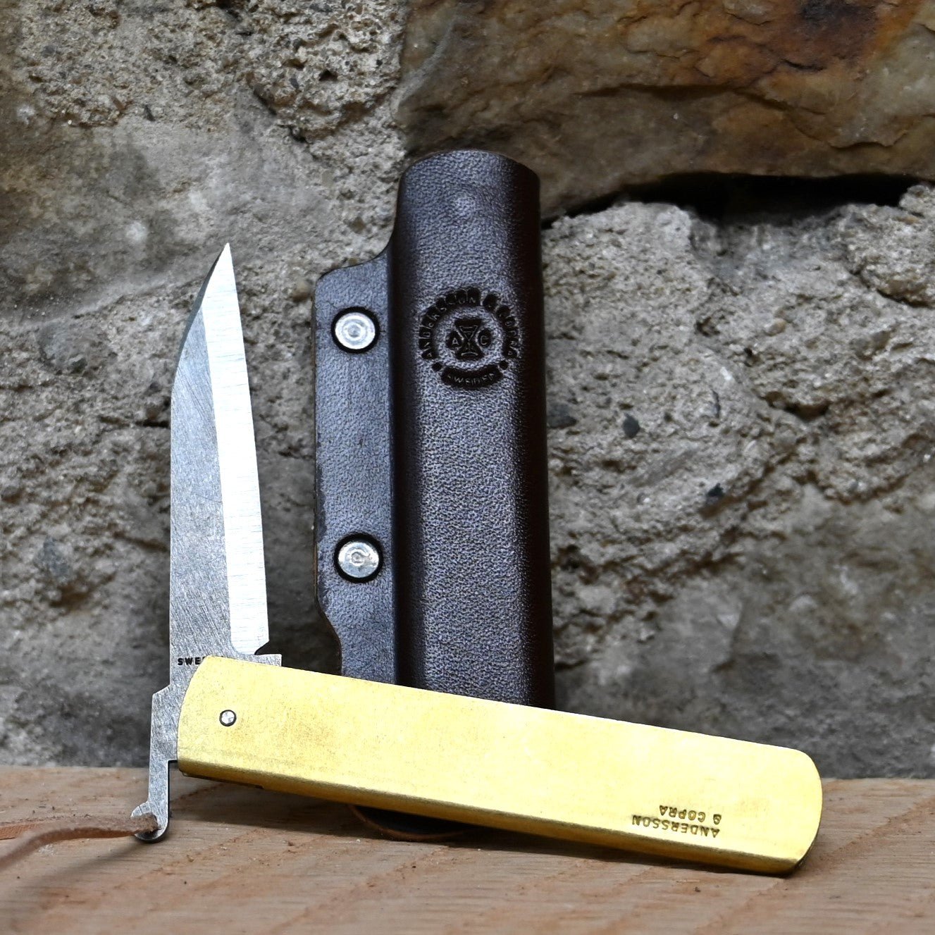 A&amp;C Urban Husky Brass view of knife