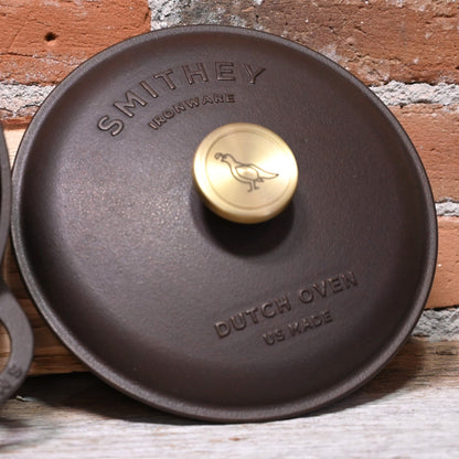 Smithey Dutch Oven 5.5qt view of lid