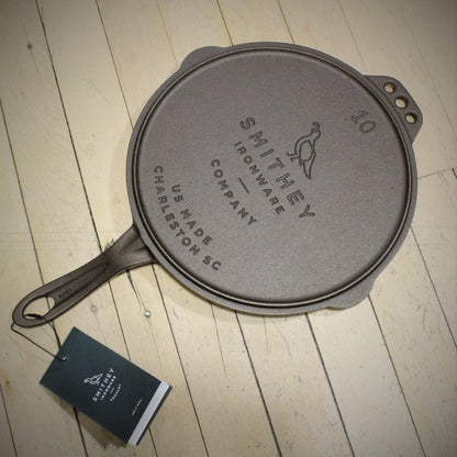 Smithey Ironware No. 10 Flat Top Griddle view of bottom