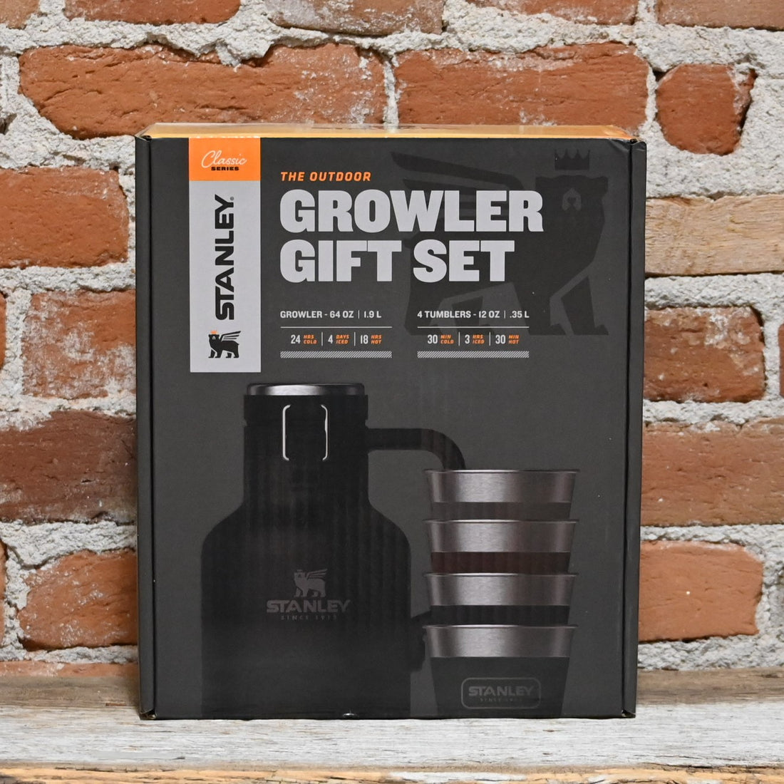Stanley Outdoor Growler Gift Set in Matte Black view of growler gift set