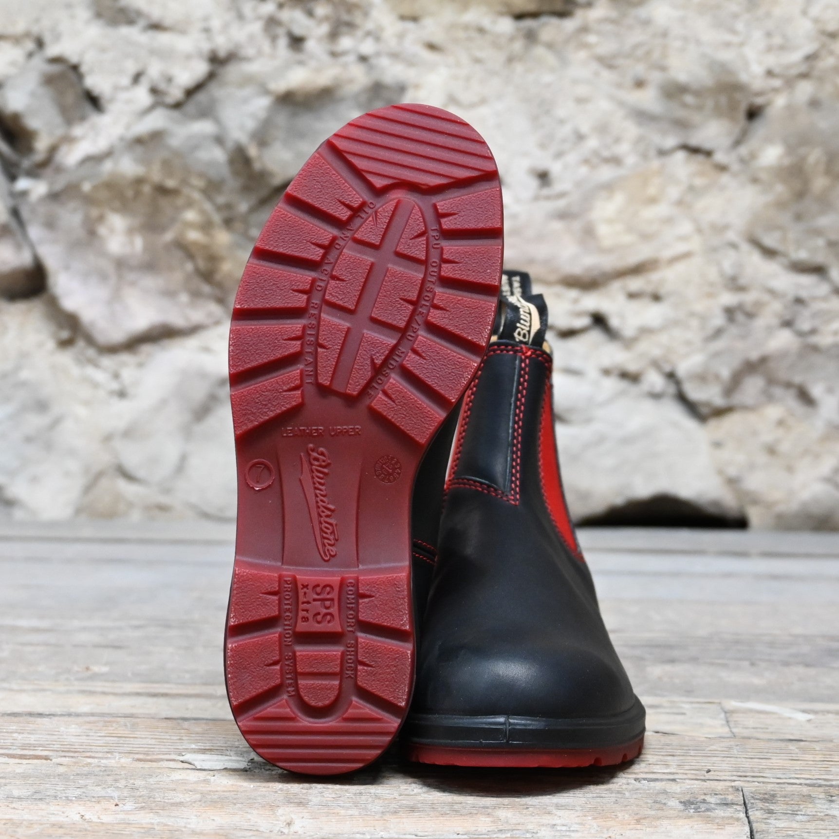 Blundstone Slip On In Black Premium Leather With Red Elastic And Red  Outsole.