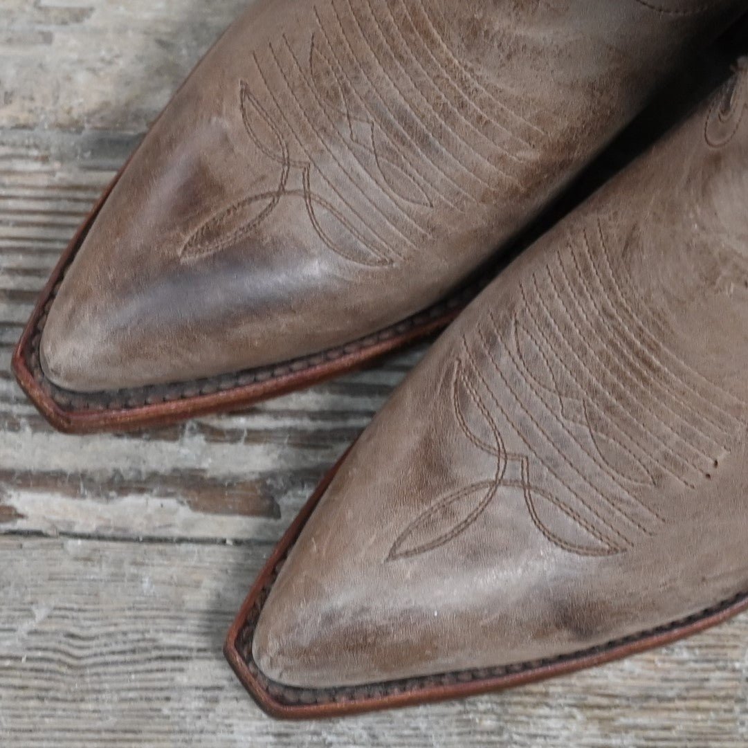 Ladies 11&quot; Leather Boot W/Tan Uppers And Brown Inlayed Bucking Horse view of toe