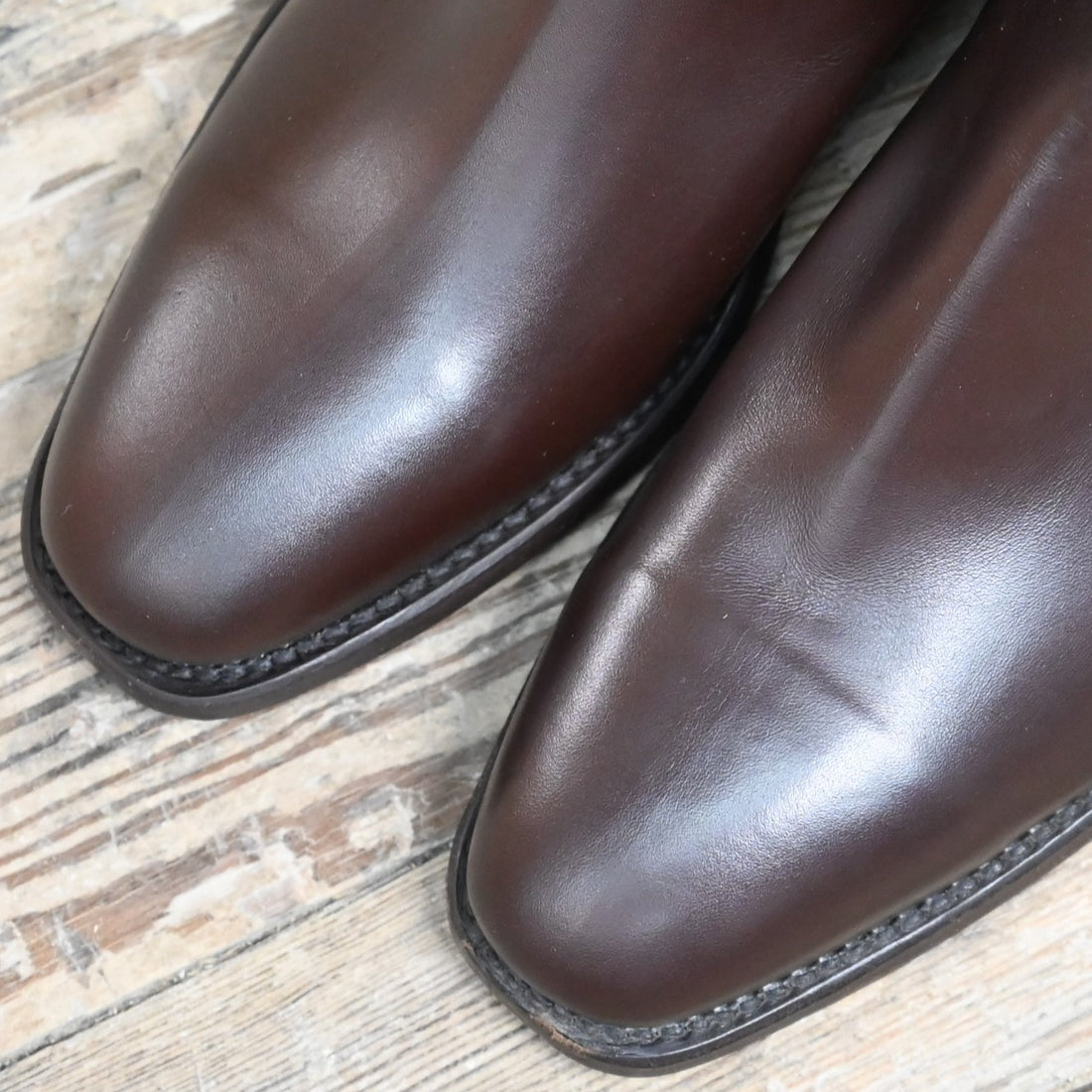 R.M. Williams Craftsman Dress Boot In Chestnut view of toe