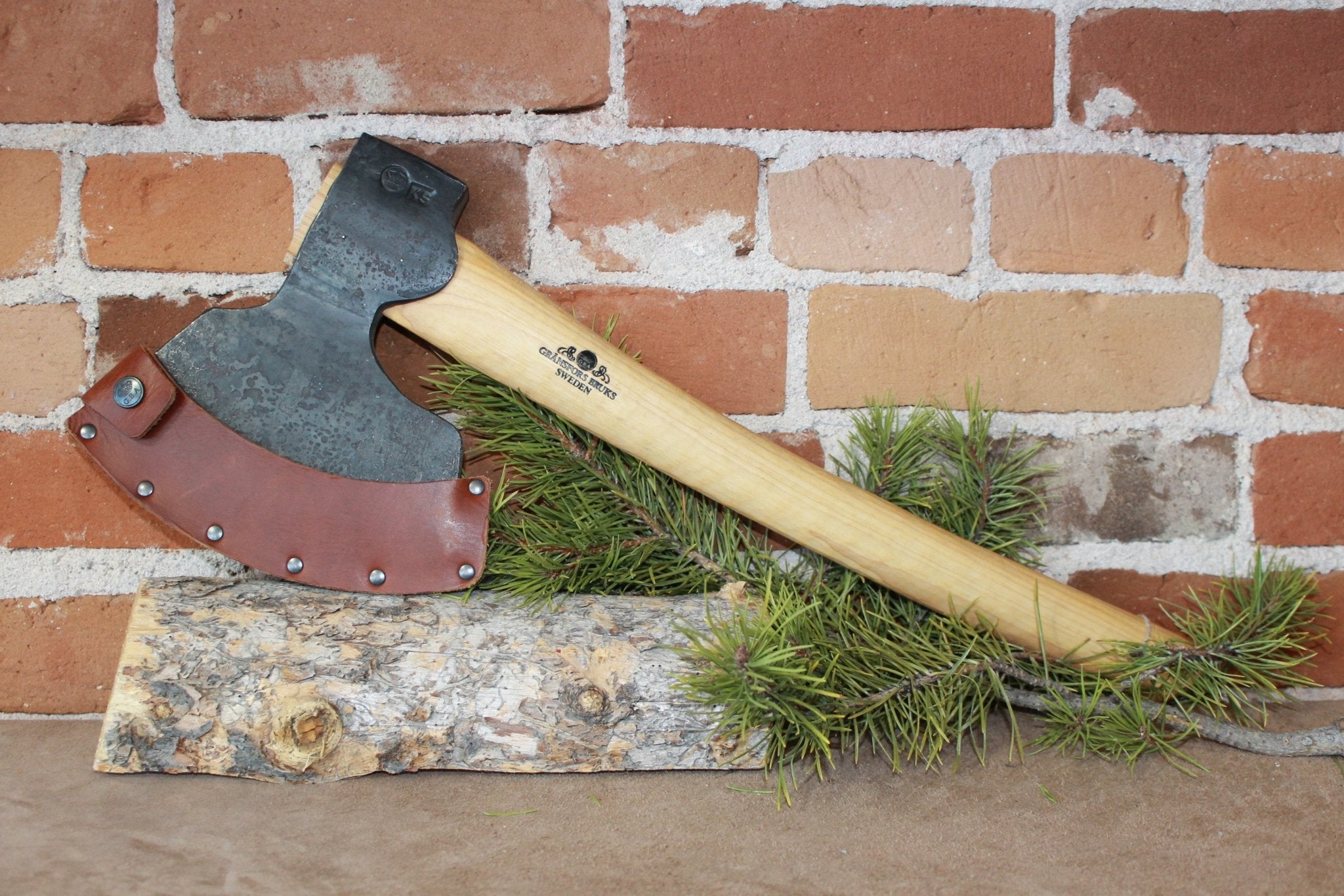 Gränsfors Bruk Broad Axe 1900 Right-Angled Sharpened Bevel On Left