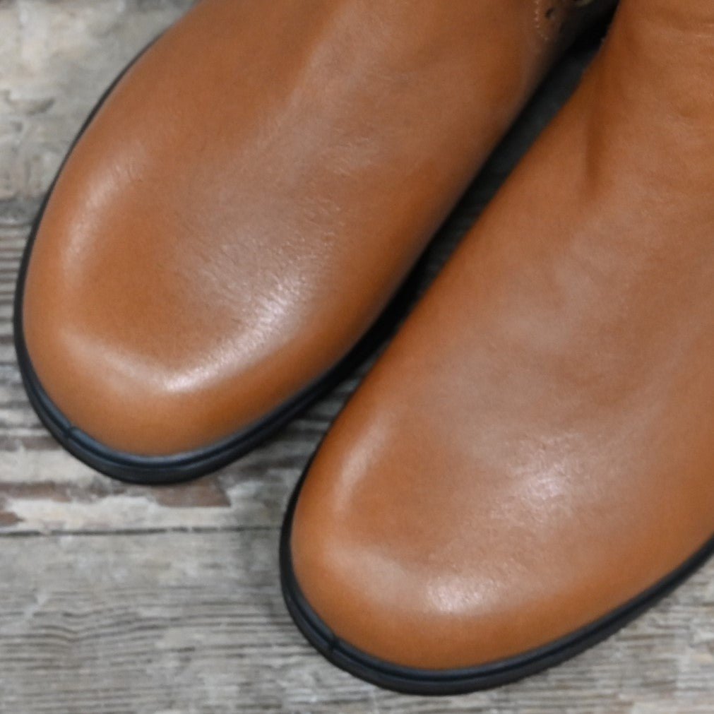 Blundstone Slip On in Camel view of toe