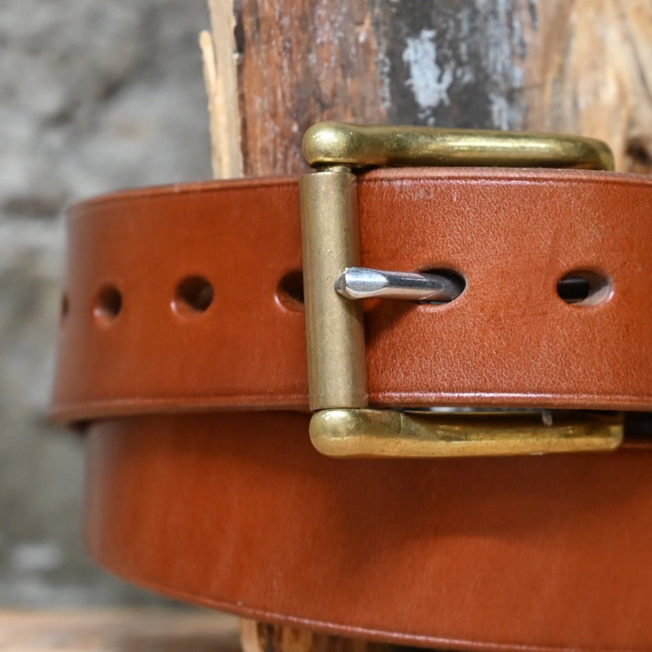 1 1/2&quot; Unlined Belt Tan- Longer Buckle view of close up