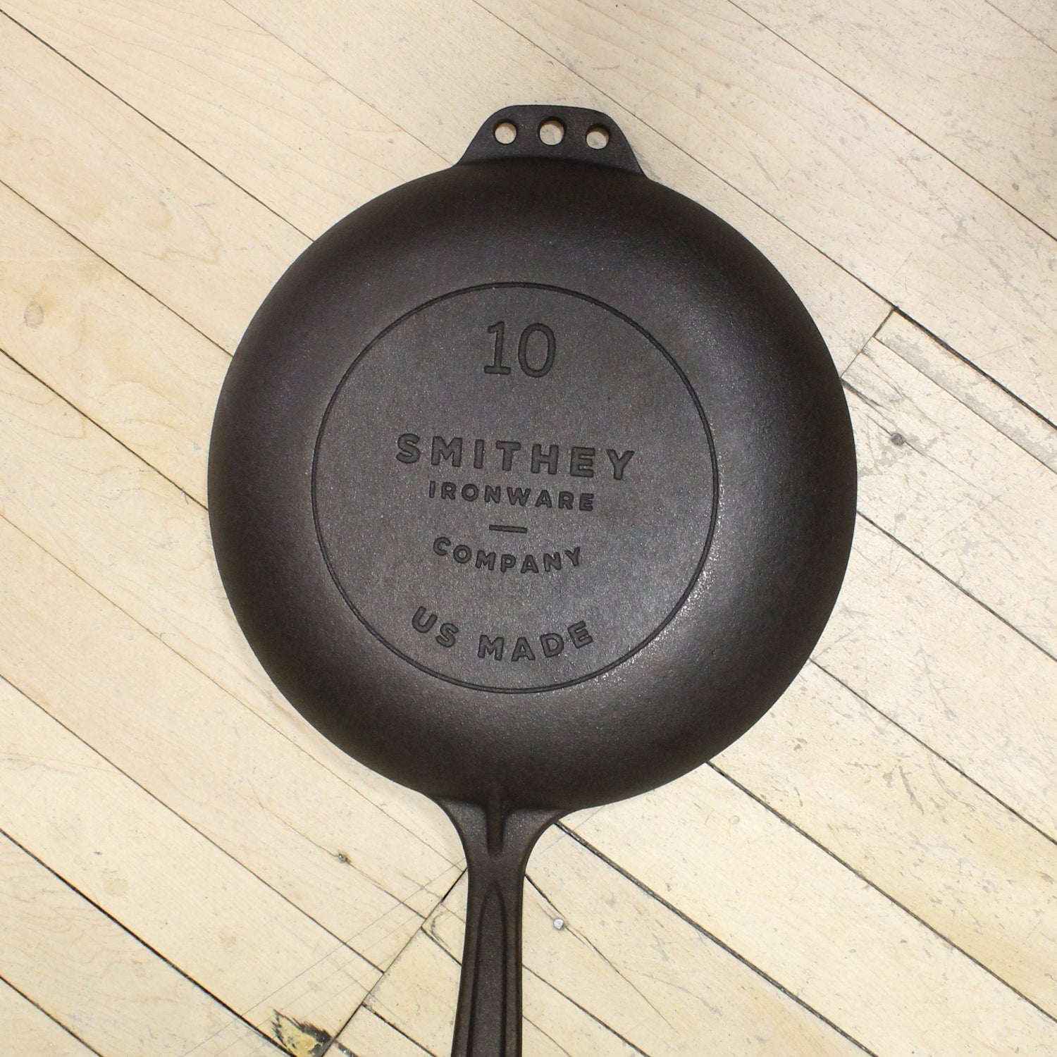 Smithey 10in Cast Iron Chef Skillet view of bottom