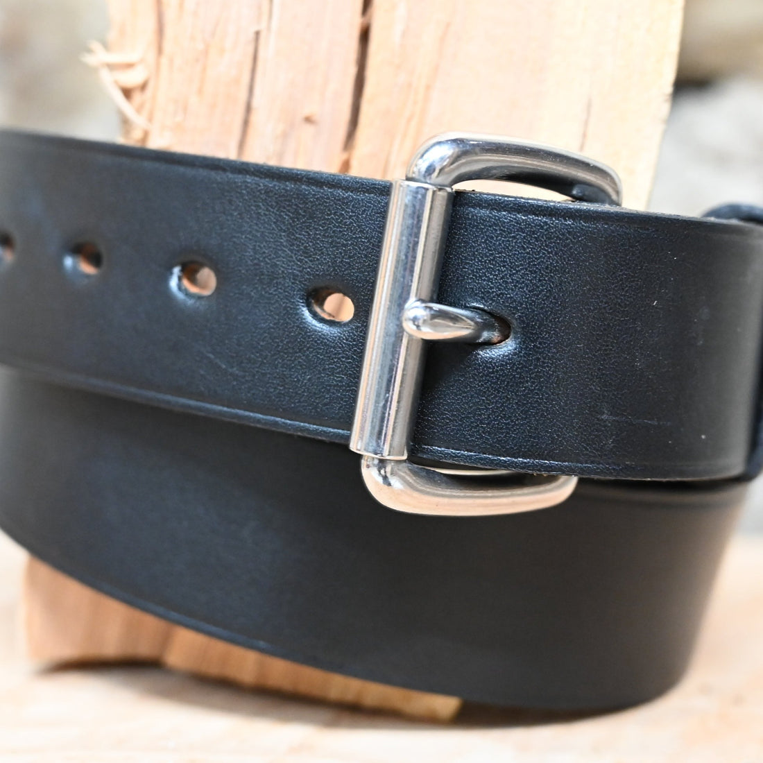 1.5 Unlined Black Belt view of close up