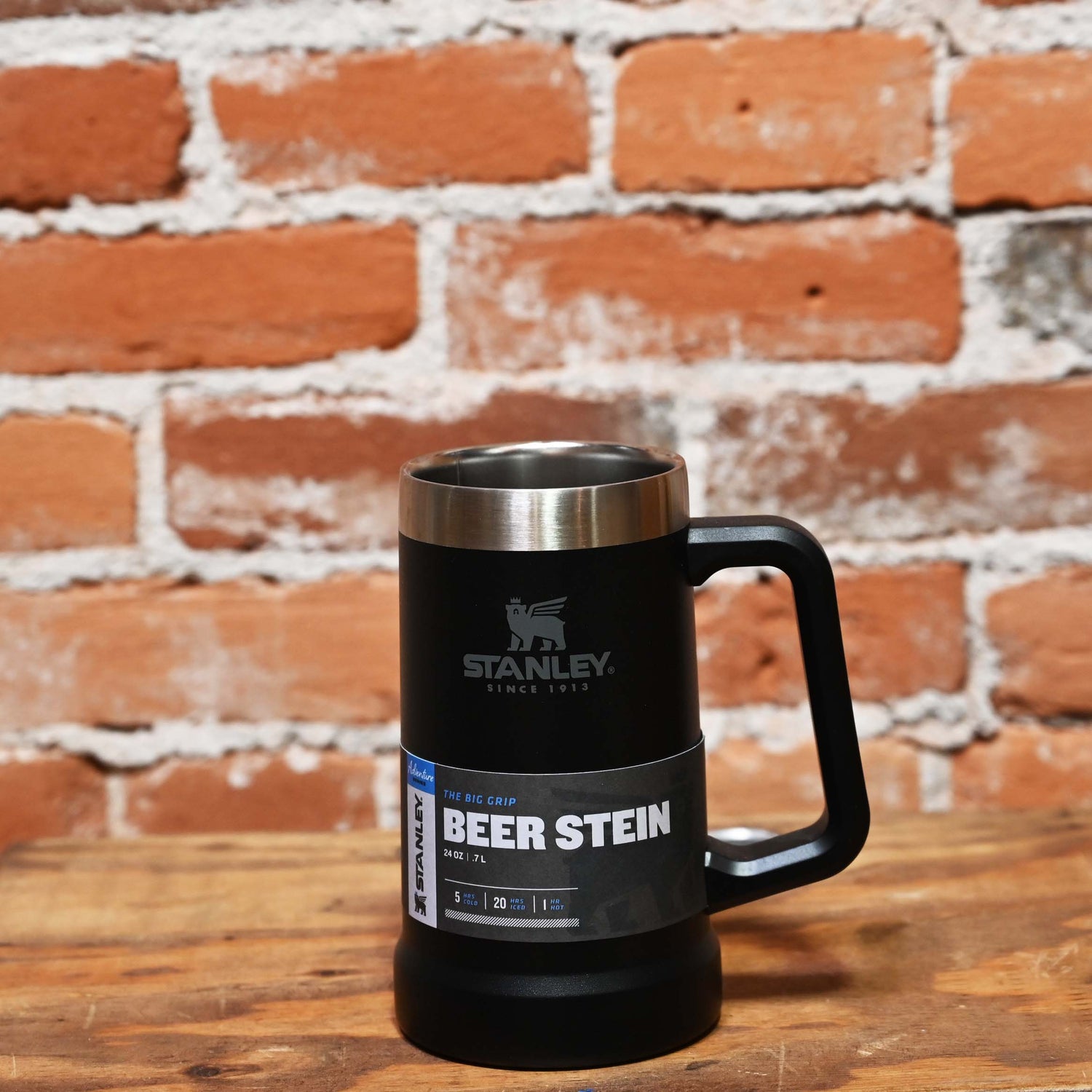 Stanley Adventure Big Grip Beer Stein in Matte Black – Atomic 79